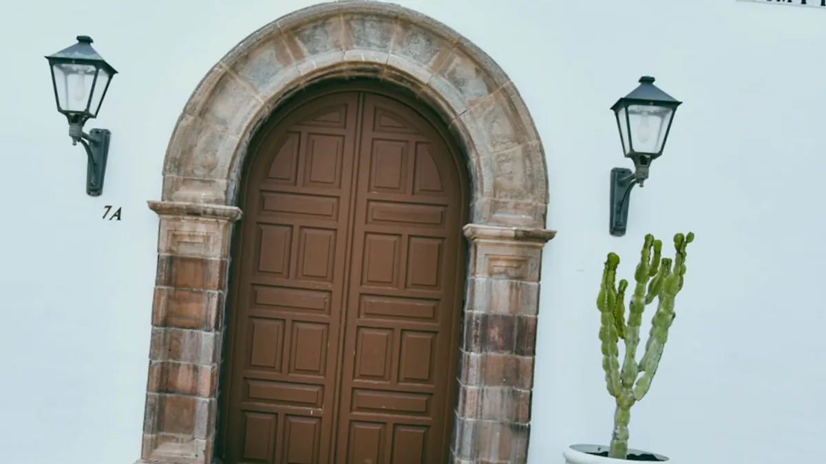 Door — Islamic illustration (object)