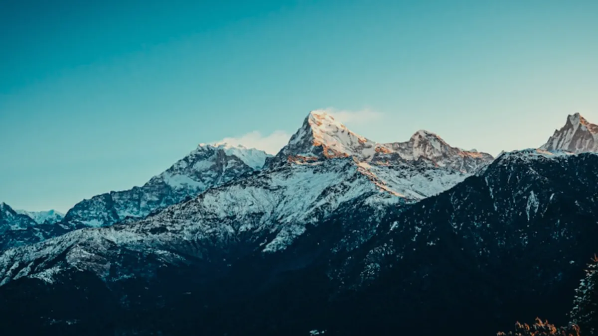 Mountain — Islamic illustration (place)